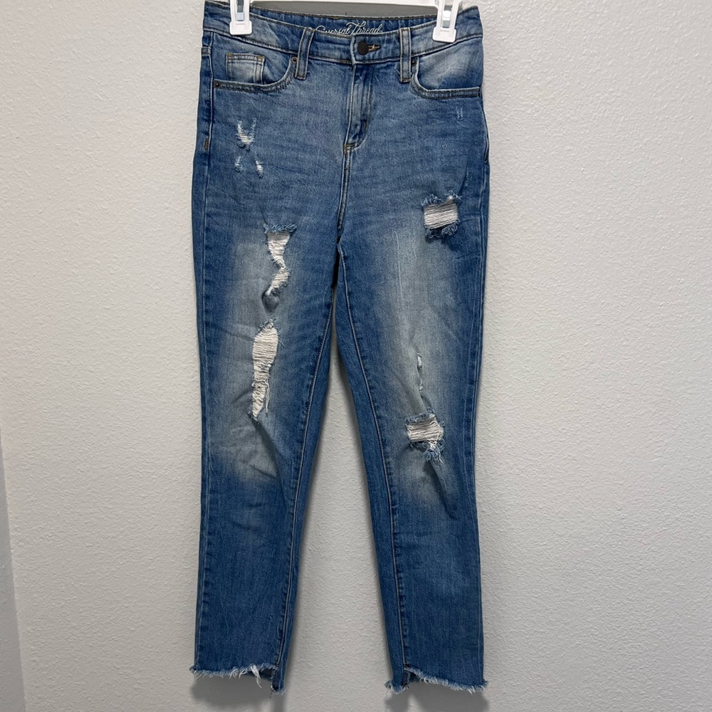 Universal Thread Medium Wash Distressed Jeans Size 0 25R